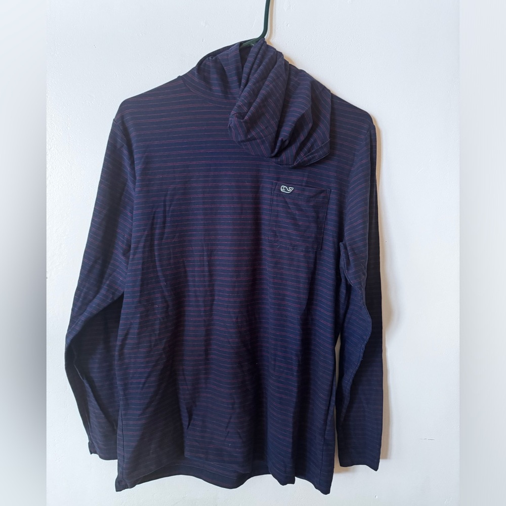 Vineyard vines XL hoodie.